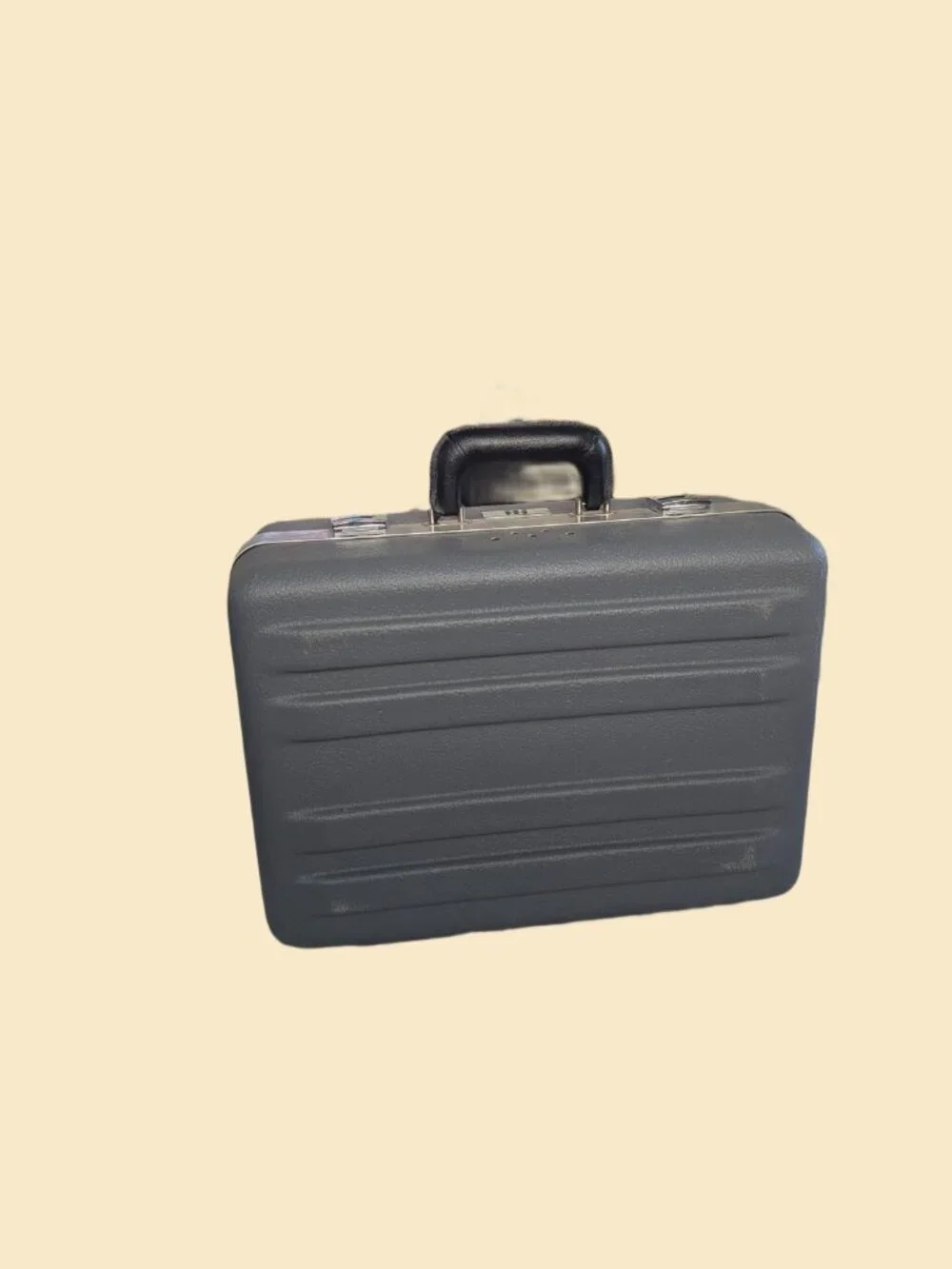 Vintage Hardshell - Combo Lock case - with inside padding